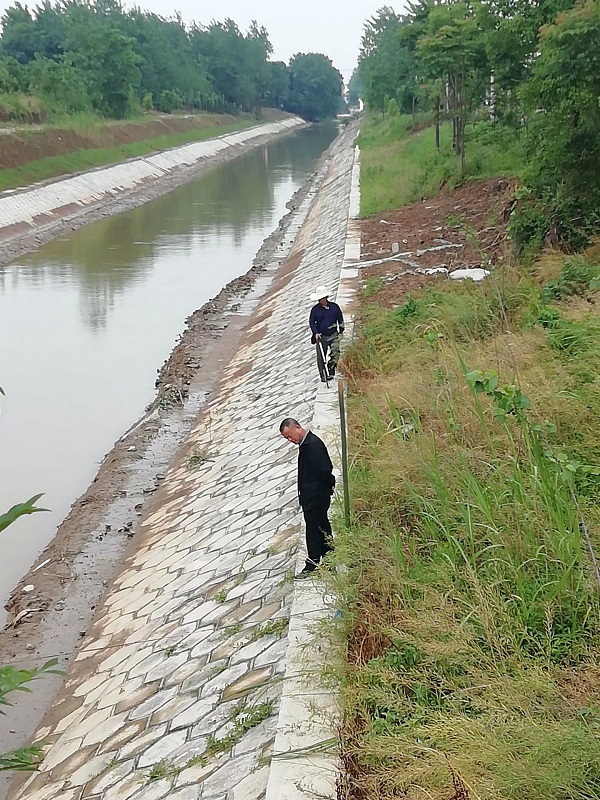 湖南小山建設(shè)有限公司,承接水利水電工程,承接河湖疏浚工程,機(jī)械設(shè)備租賃,建材銷售,小山建設(shè)
